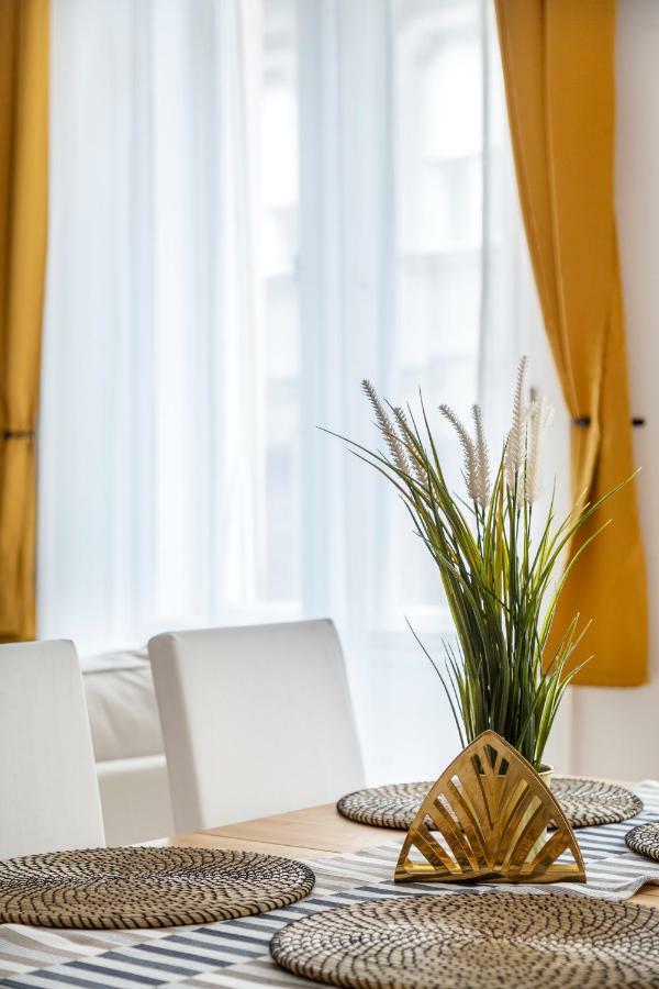 Exclusive Downtown Bella Home Budapest Luaran gambar